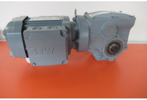 44 RPM 0,18 kW Asmaat 20 mm  IE3. UNUSED 